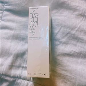 NARS balancing lotion